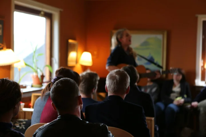F'LJÓÐ Living room concerts 