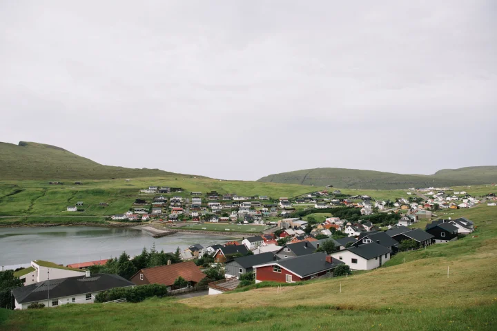 The village of Miðvágur